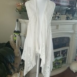 Brandon Thomas Cream Lace Cotton Vest